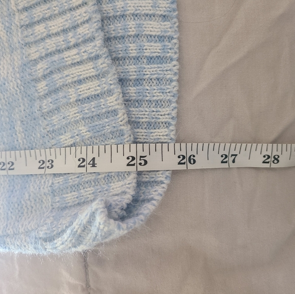 Women's Blue Fox Sweater - Picture 8 of 12